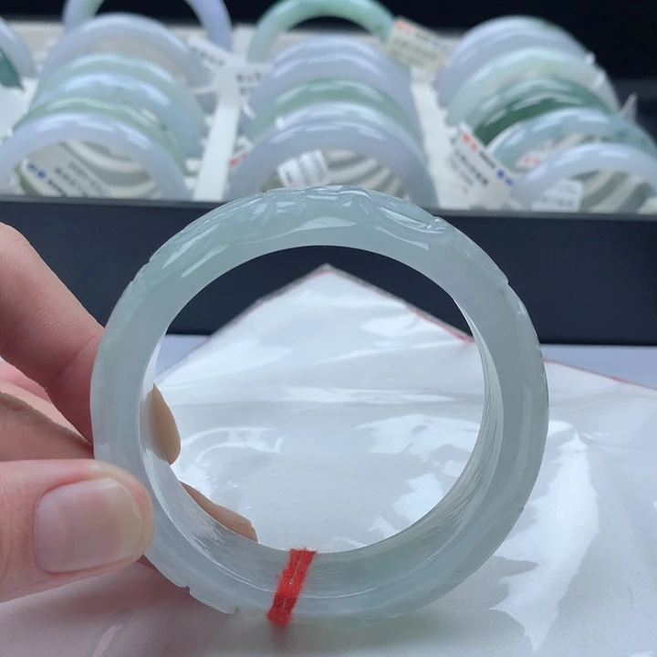 翡翠未镶嵌手镯57圈