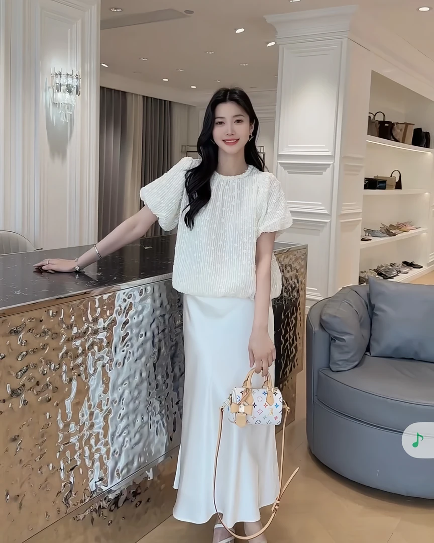 （A01-A50)四季青欧韩女装批发百搭时尚休闲版蕾丝显瘦气质白色