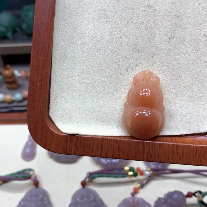 石英质玉合金颈饰(****证