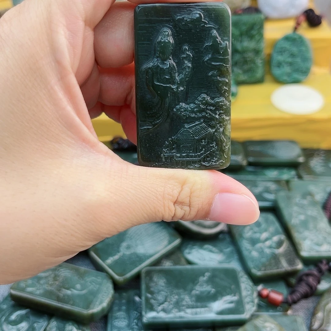 和田玉未镶嵌颈饰