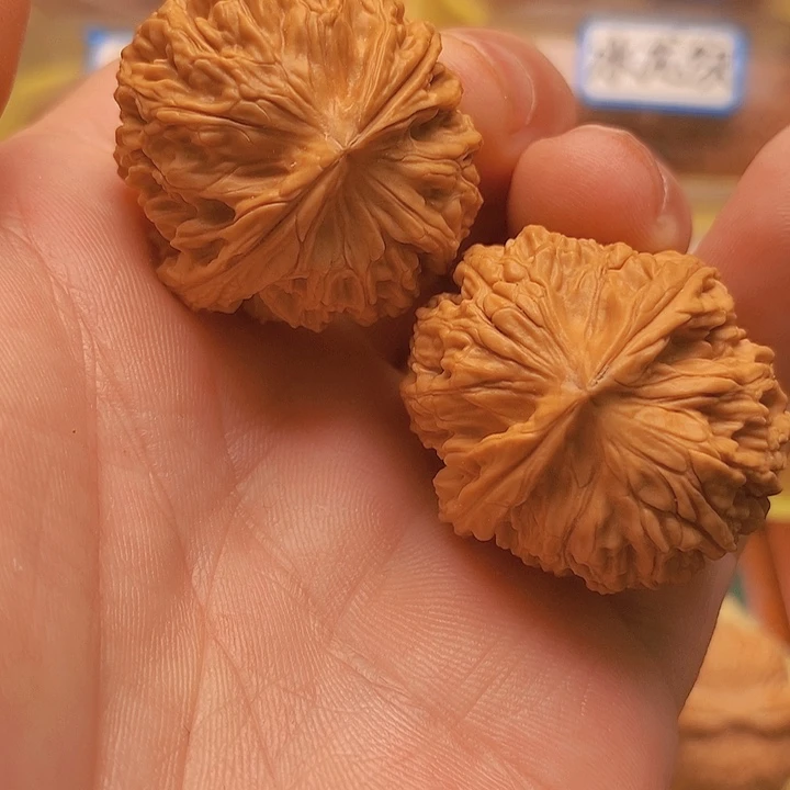 文玩核桃把件33全品野生疆王