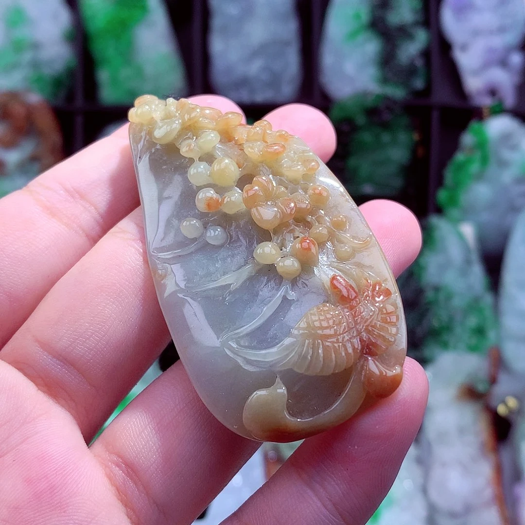 翡翠未镶嵌颈饰挂件