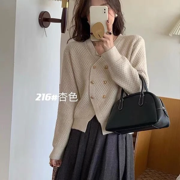 811047-1针织开衫香风新款短款毛衣双排外套秋冬宽松设计针织衫