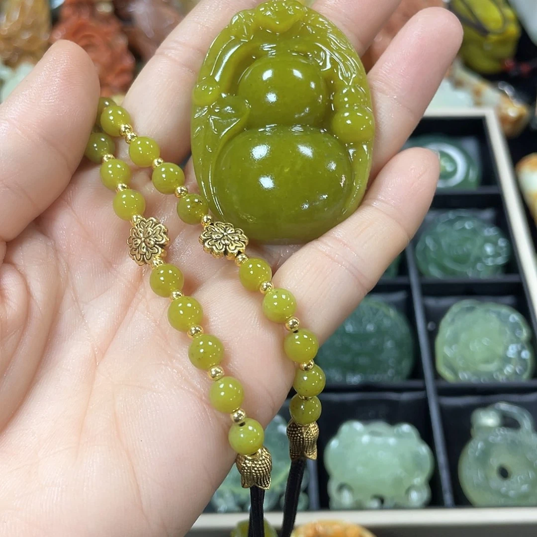 蛇纹石玉颈饰未镶嵌