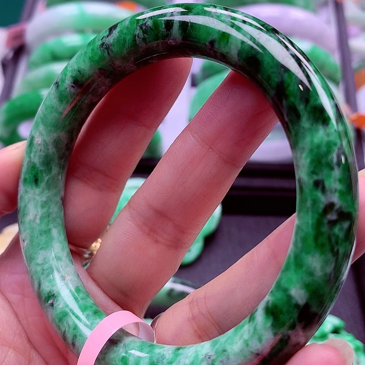 翡翠未镶嵌手镯翡翠