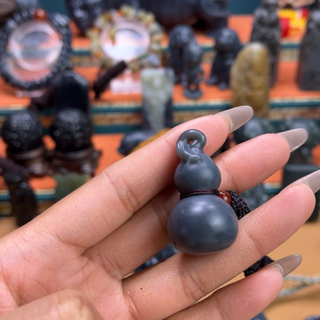 未镶嵌和田玉挂件