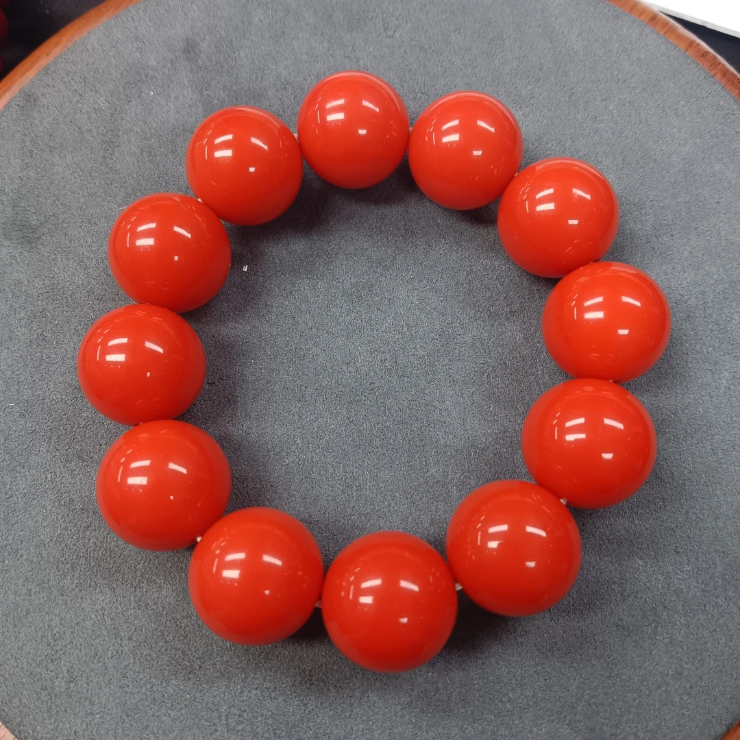 M196号-卡18mm红色圆珠手串