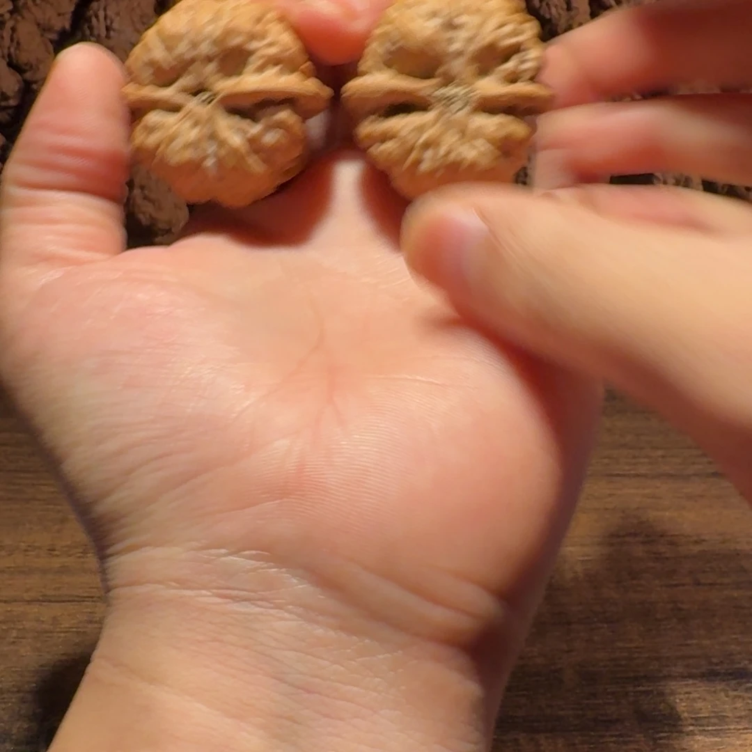 老***蕉文玩核桃吊坠蛤蟆的眼睛是真的好看啊我的天