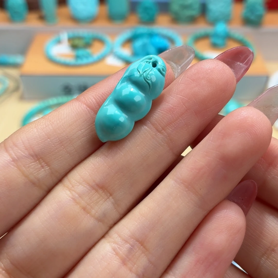 绿松石未镶嵌珠宝奇石福豆