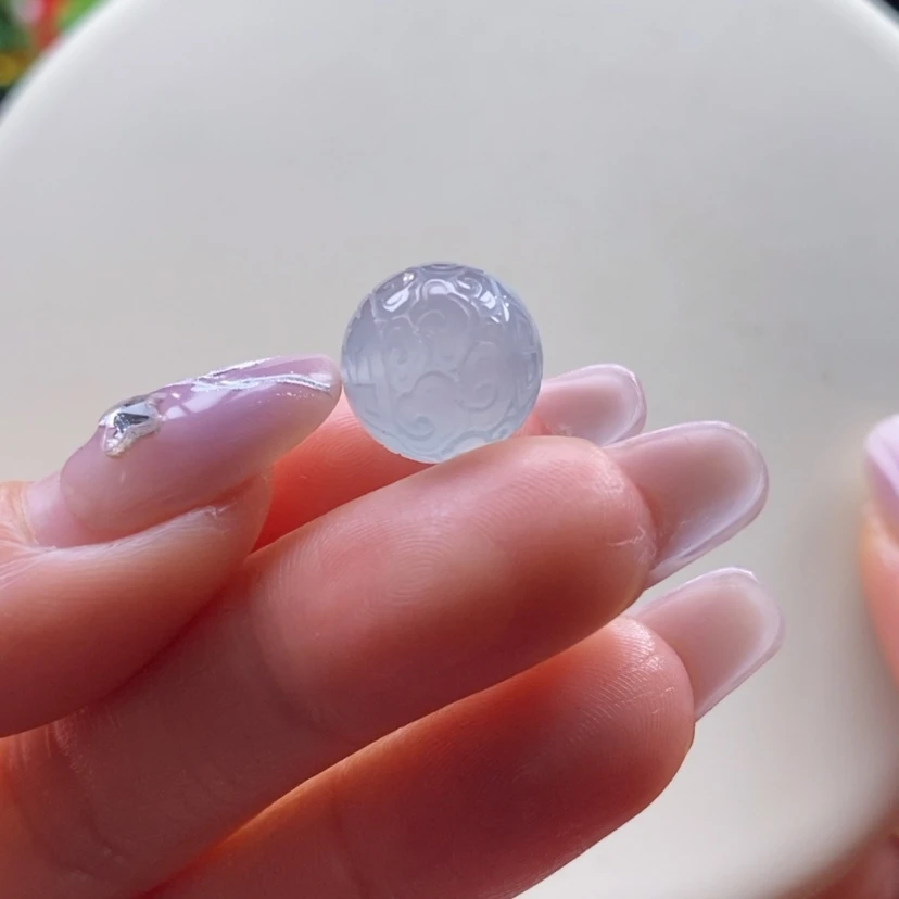 【闪购商品】翡翠颈饰未镶嵌翡翠高冰淡蓝雕刻珠