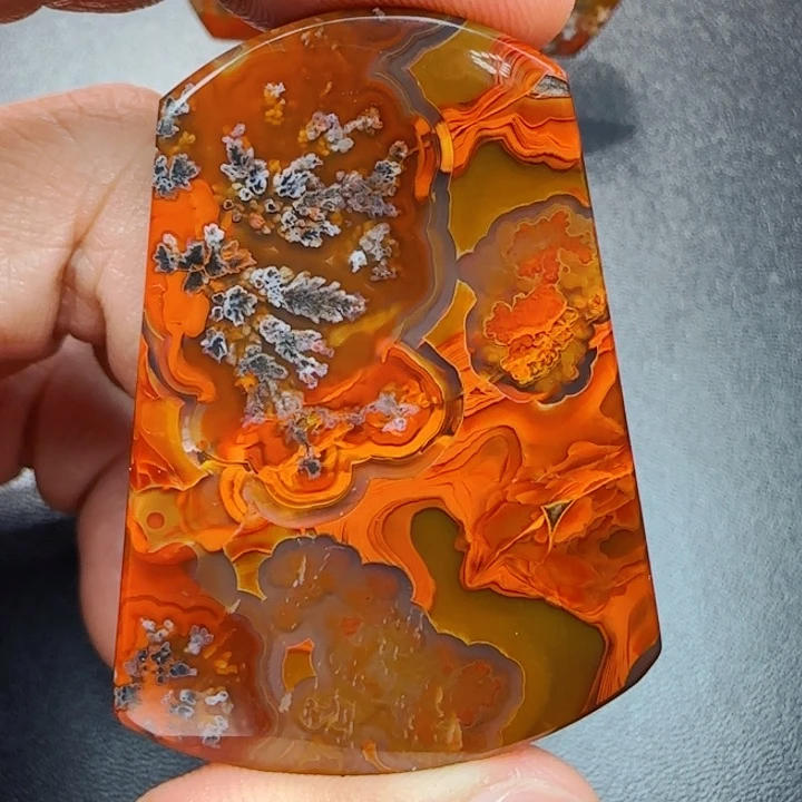 玛瑙/玉髓战国红未镶嵌维*