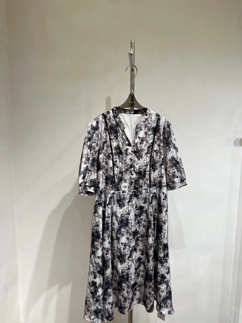 夏季新款气质显瘦减龄中长款时尚水墨蝴蝶花收腰连衣裙（XK023）