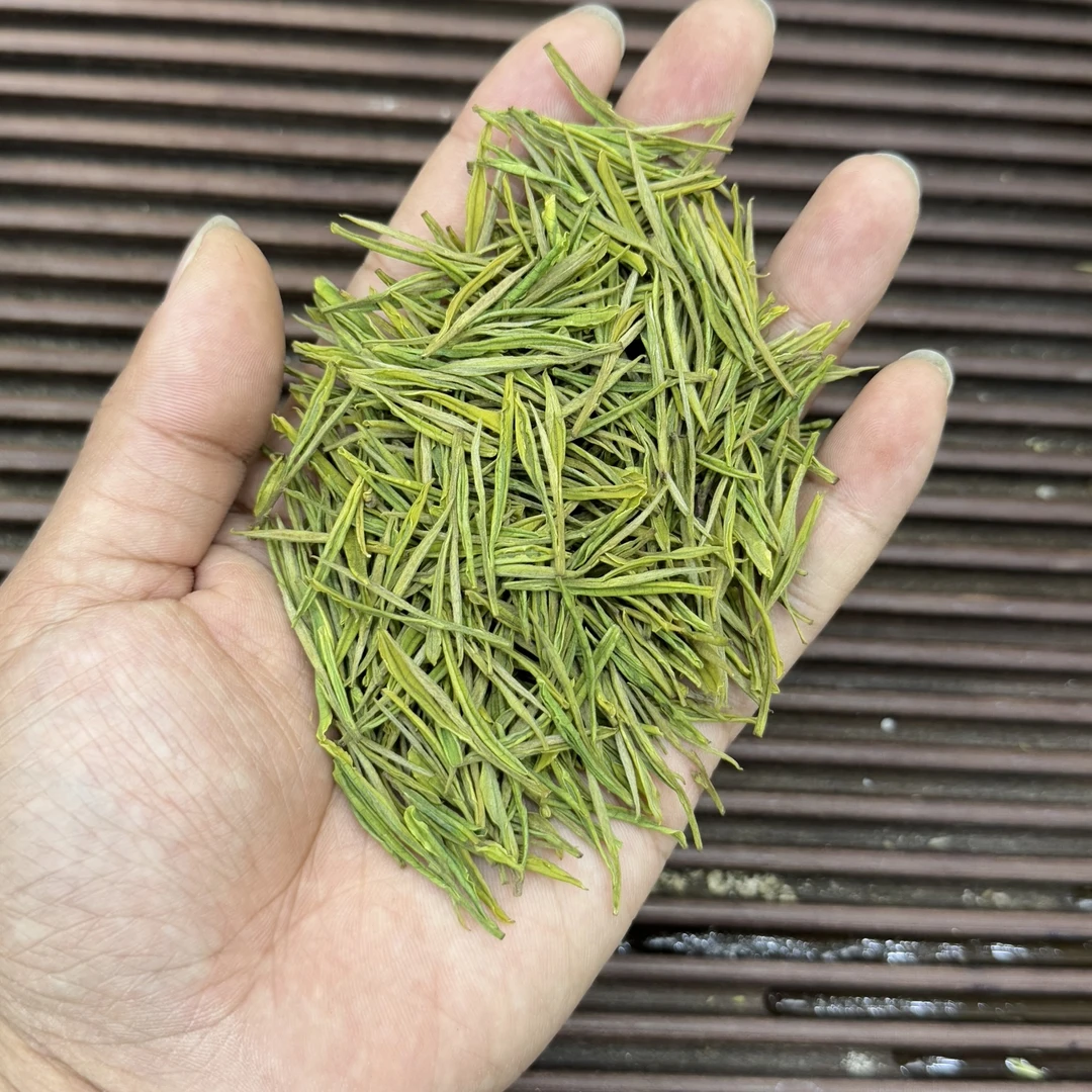 王大鹏 2025安吉昆铜熊猫奶香白茶雨前茶125克罐装