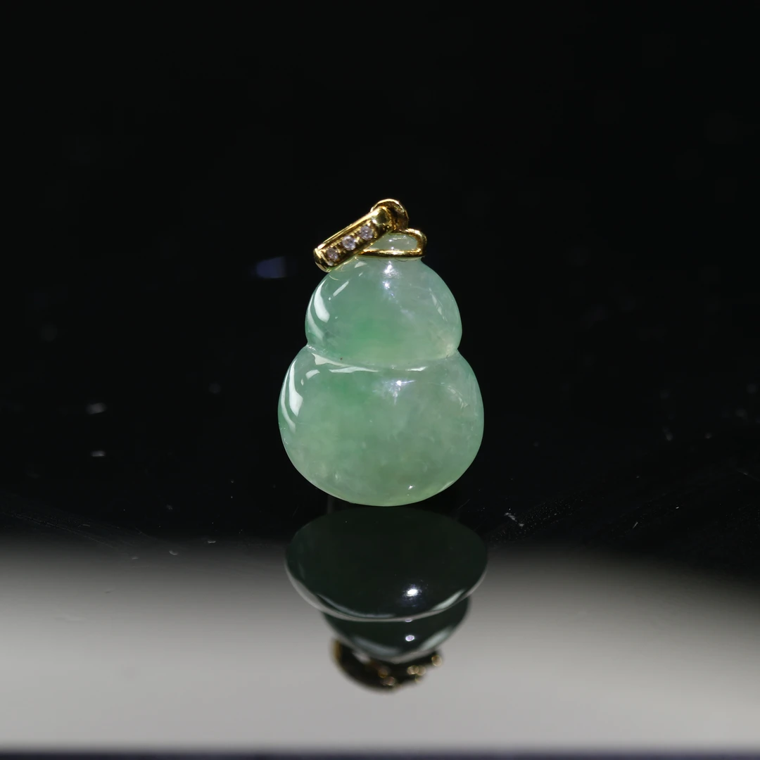 7天然缅甸翡翠A货18k葫芦/801061/上海嘉禾拍卖