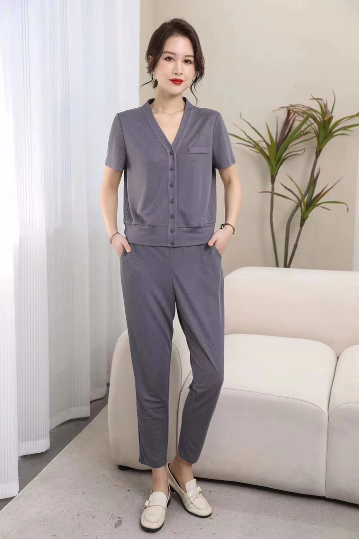 夏季时尚新品V领衬衫款真开衫气质短袖小衫