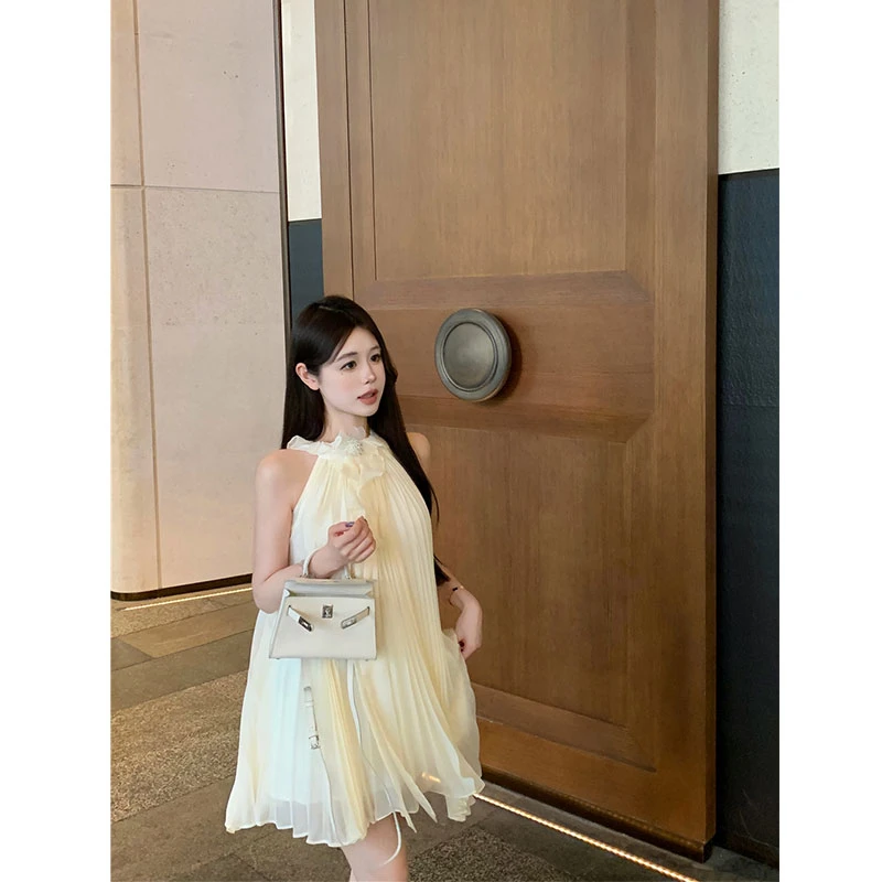 2025春夏季新款荷叶边白色无袖挂脖雪纺连衣裙短款修女裙子含胸针