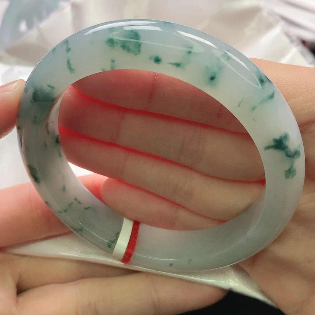 翡翠未镶嵌手镯缅甸5657完美