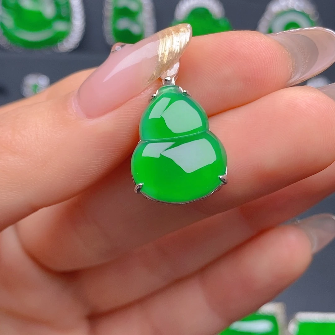 颈饰银S925镶嵌翡翠