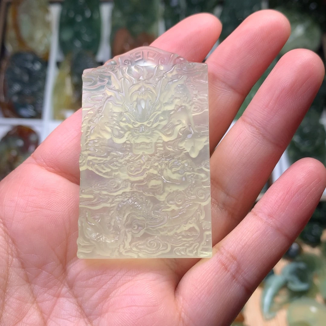 向***行未镶嵌蛇纹石玉挂件龙牌