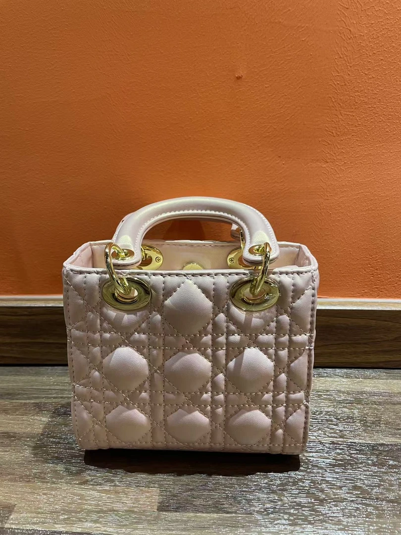 033经典时尚气质百搭珠光粉色3格包