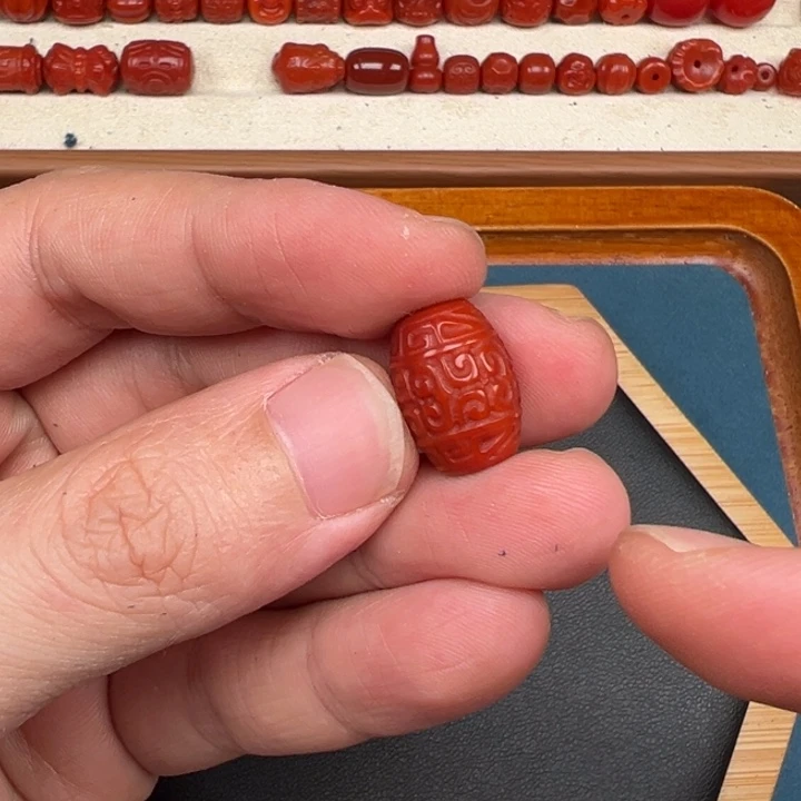 未镶嵌卡11✖️16回纹桶珠一颗南红玛瑙