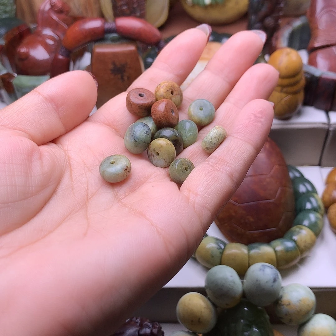 放***假岫岩河磨玉（透闪石质玉）未镶嵌手串