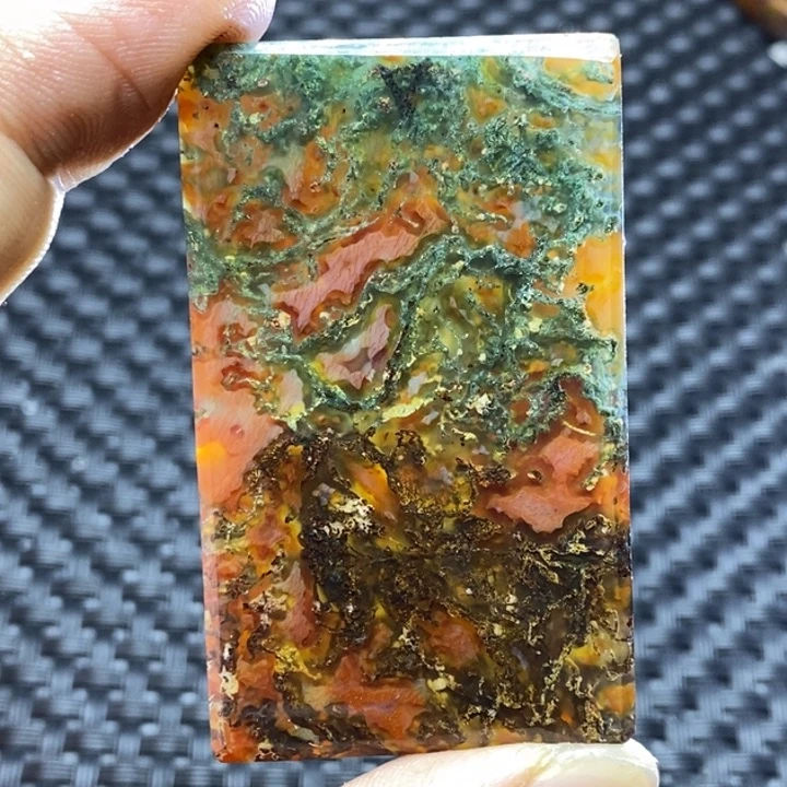 玛瑙/玉髓颈饰未镶嵌青***瓷