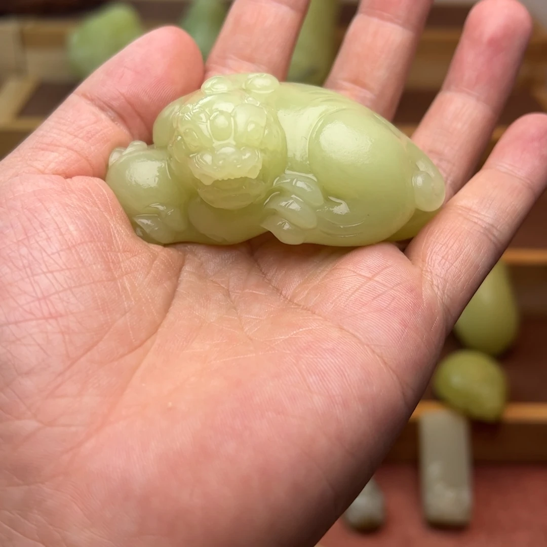 乡***情和田玉（黄玉）未镶嵌颈饰