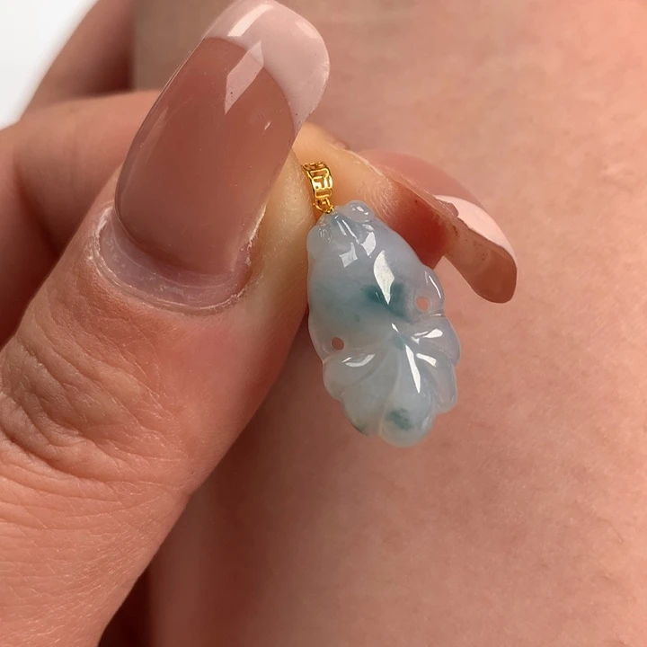 翡翠颈饰18K金镶嵌鱼