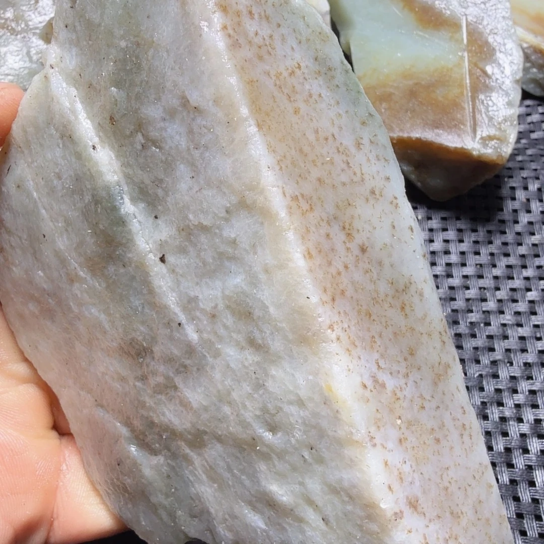 和田玉（糖玉）未镶嵌珠宝半成品