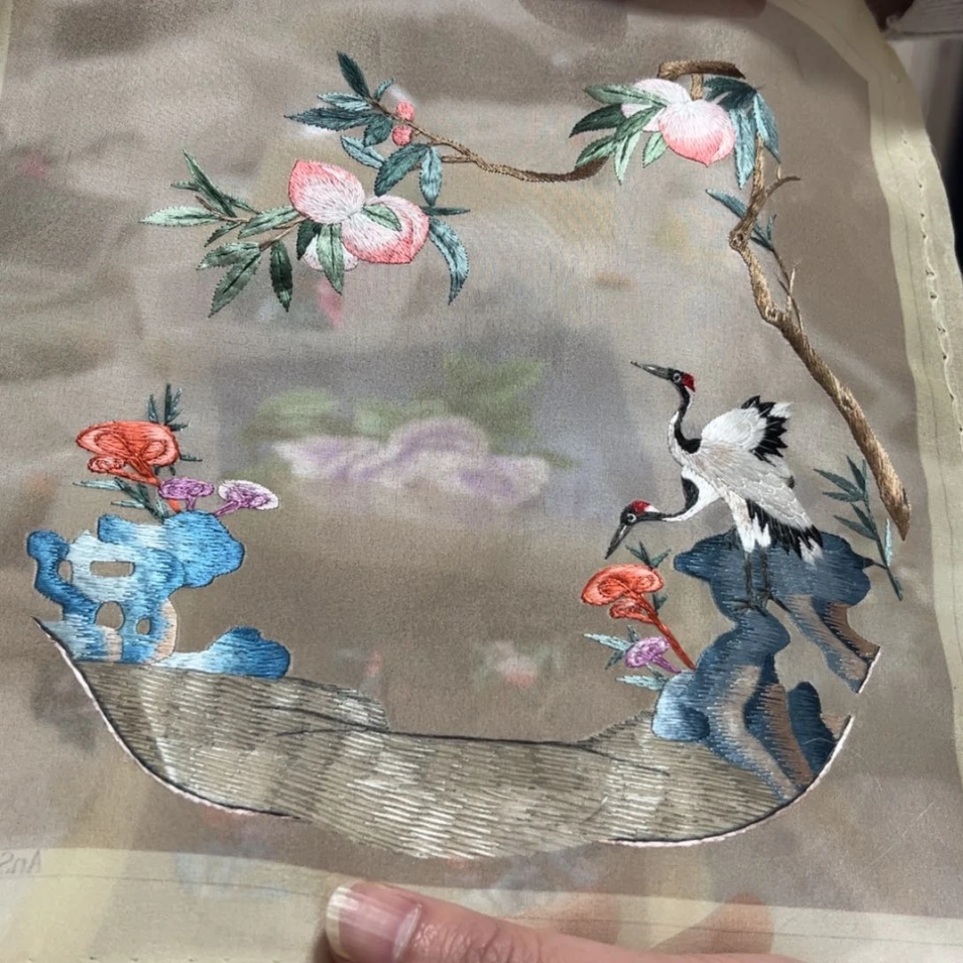 织绣纯手工刺绣陆老师