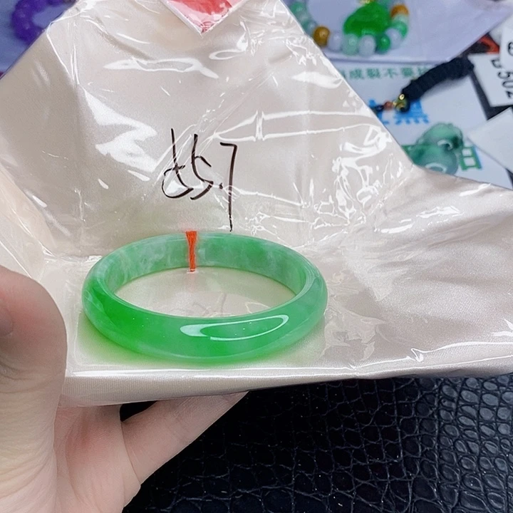 翡翠手镯未镶嵌一图一物实物为准