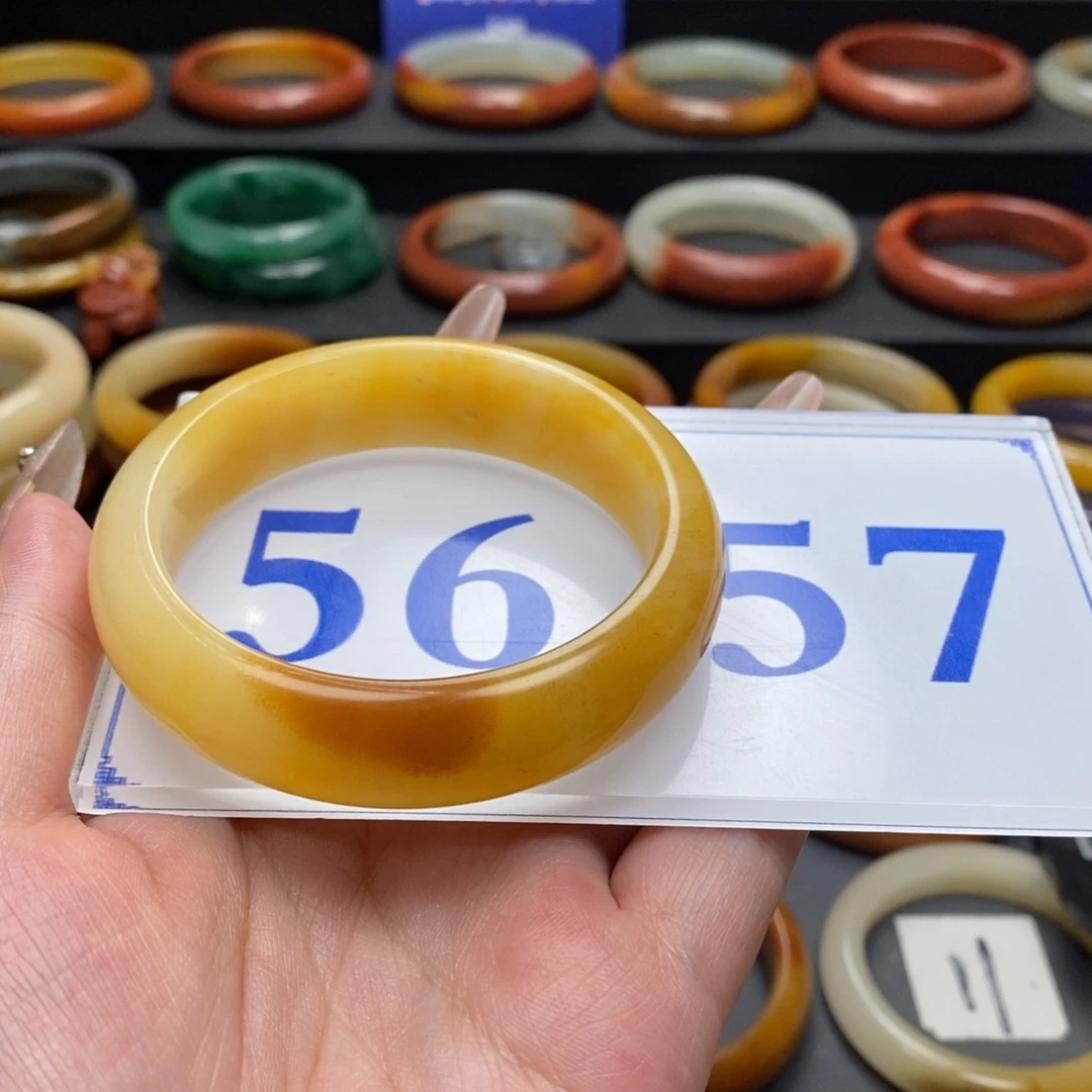 石英质玉（黄龙玉）手镯未镶嵌