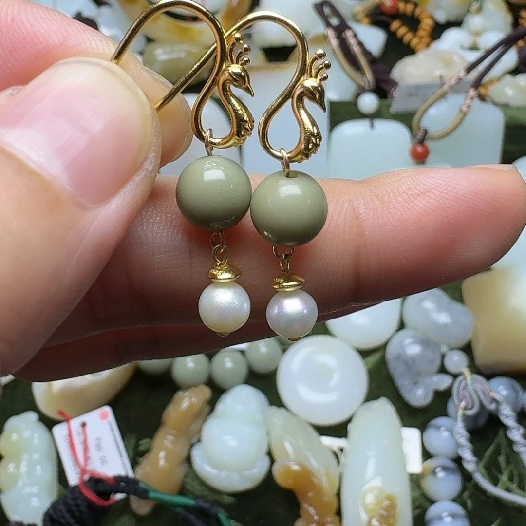 和田玉挂件未镶嵌乐*雪