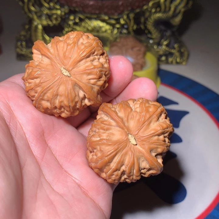 文玩核桃吊坠金麒麟满肉43