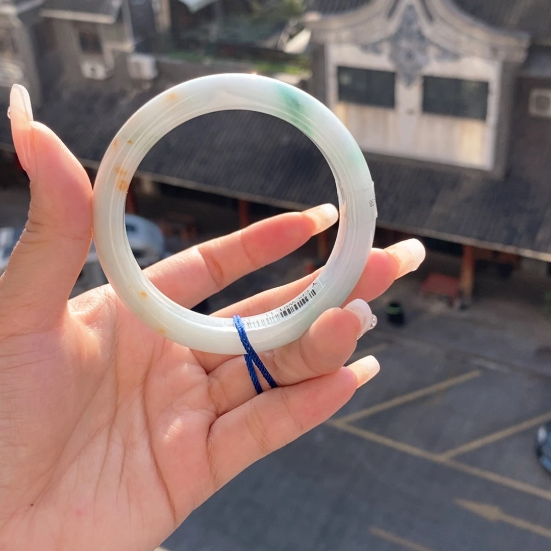 翡翠手镯未镶嵌57-58圈口