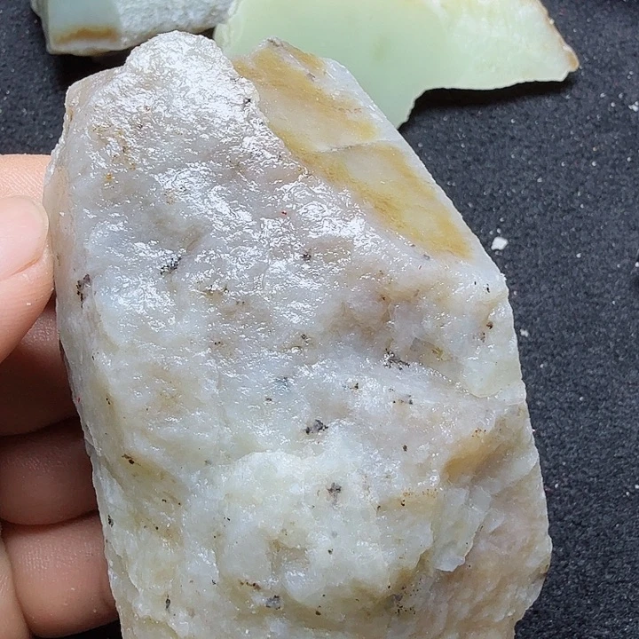 和田玉（糖玉）未镶嵌珠宝半成品