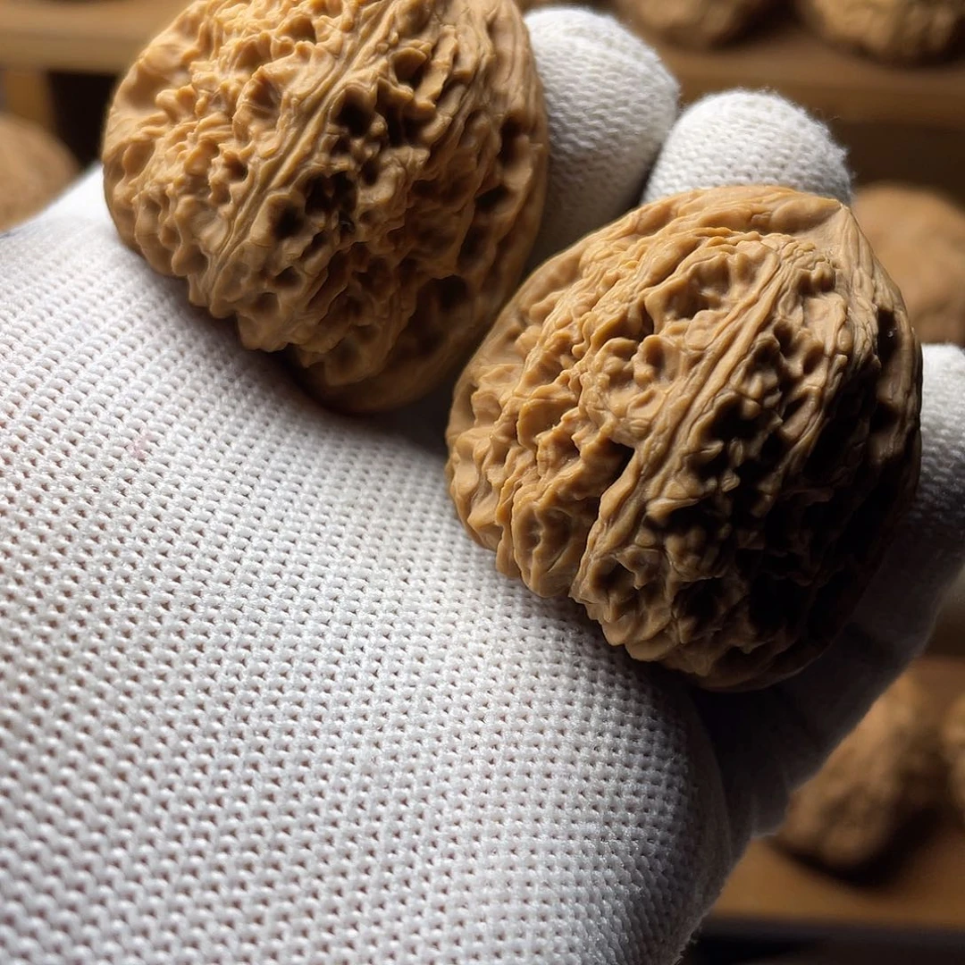 桃核吊坠Z南疆石狮子头38