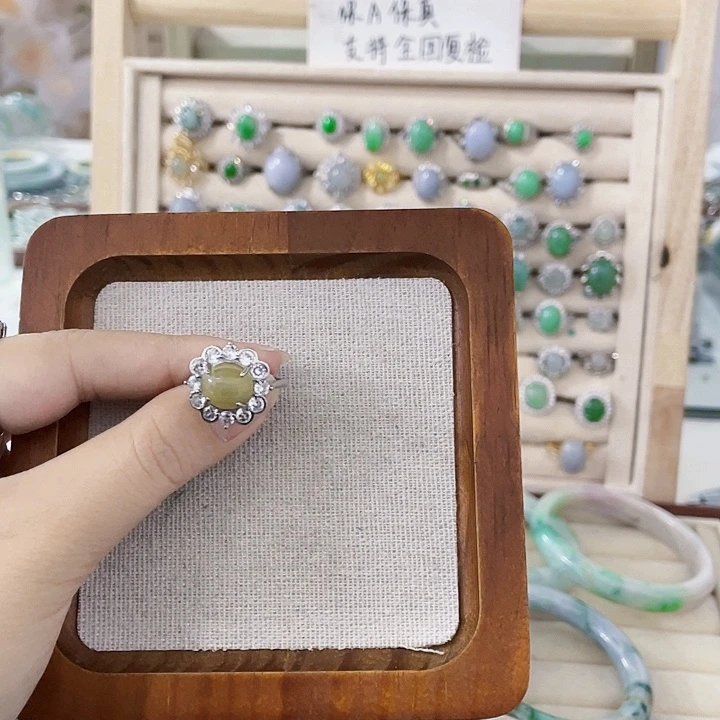 翡翠未镶嵌颈饰天然翡翠Ａ货