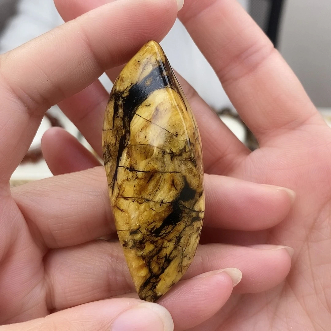 琥珀未镶嵌裸石琥珀吊坠