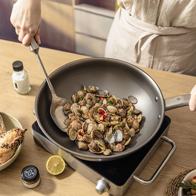 德国三头鹰钛炒锅不粘锅平底煎锅无涂层家用炒菜锅通用款钛锅