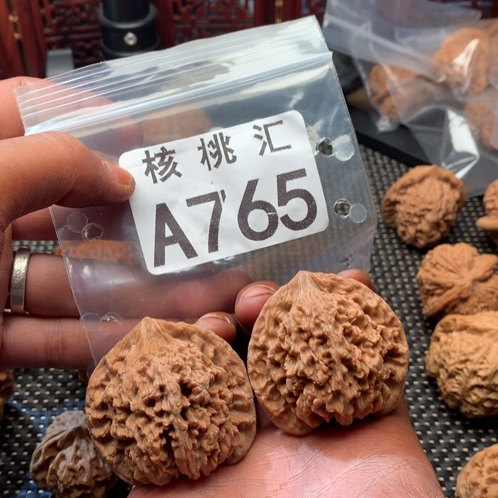 吊坠文玩核桃百花山