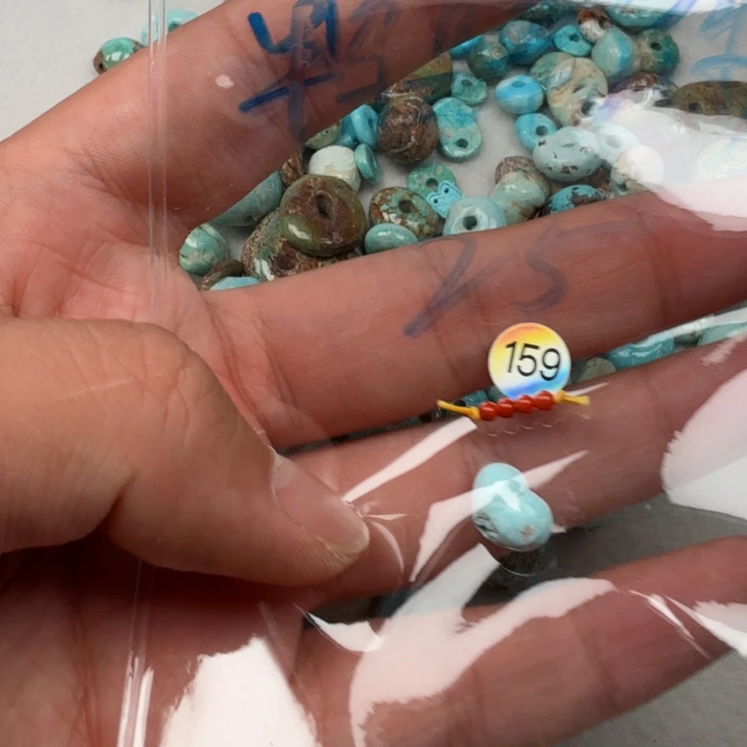 鸭***伱未镶嵌南红玛瑙珠宝奇石