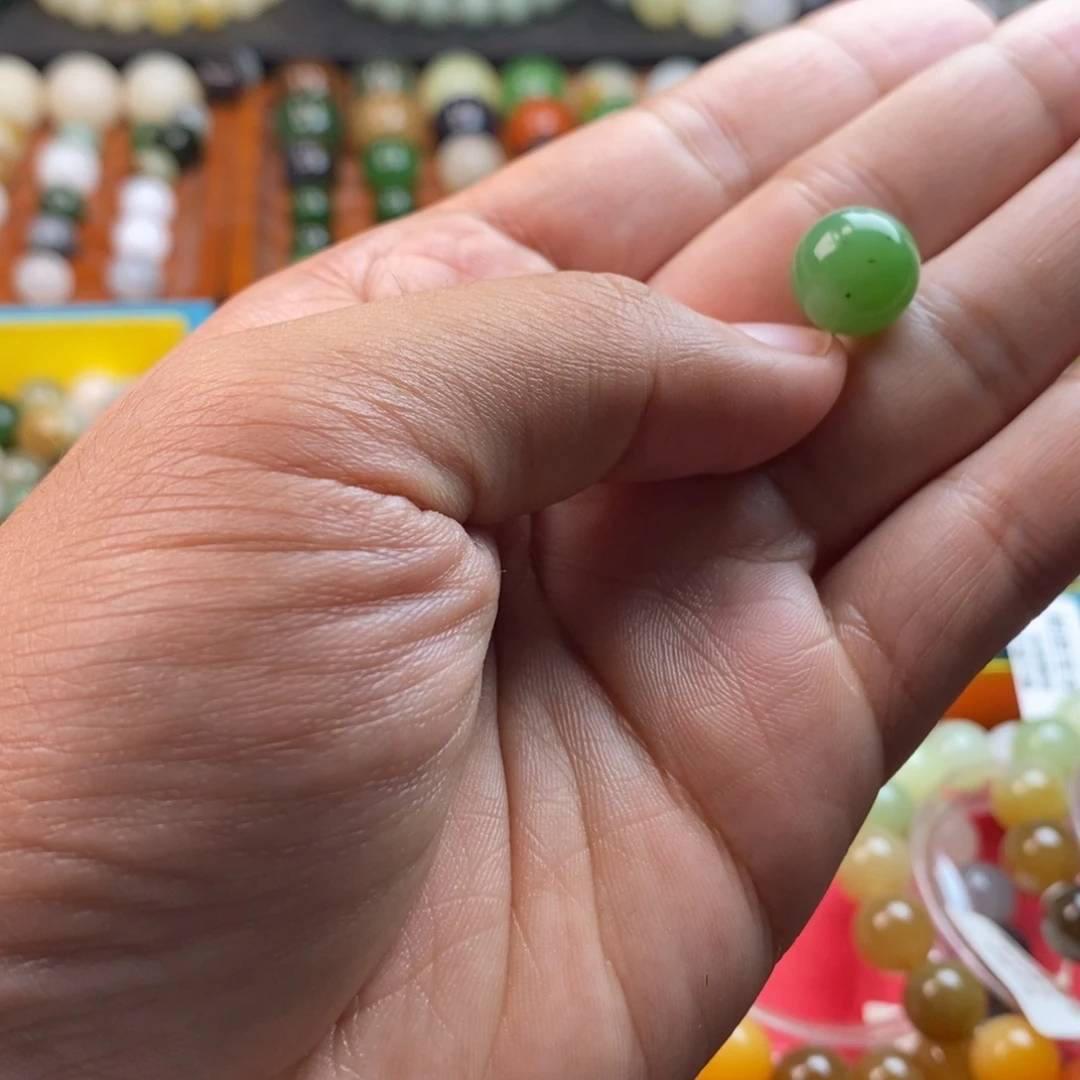 和田玉未镶嵌珠宝奇石卡12果阳绿y