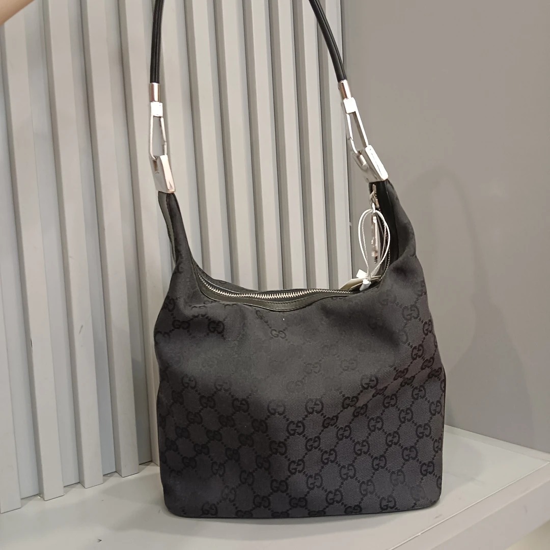 95新 GUCCI/古驰 兔兔奢轩轩/古驰单肩包/06042