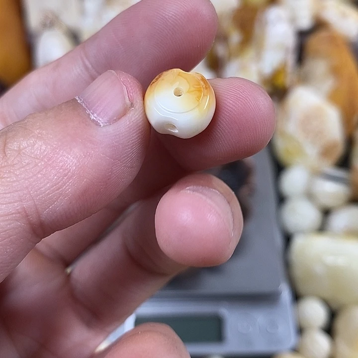 未镶嵌琥珀裸石我