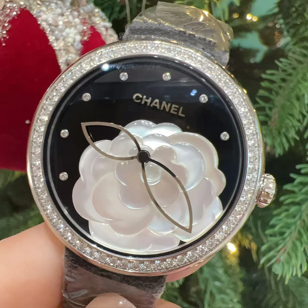 99新 Chanel/香奈儿 山茶花贝母37.5mm表盘皮带表 大星女表