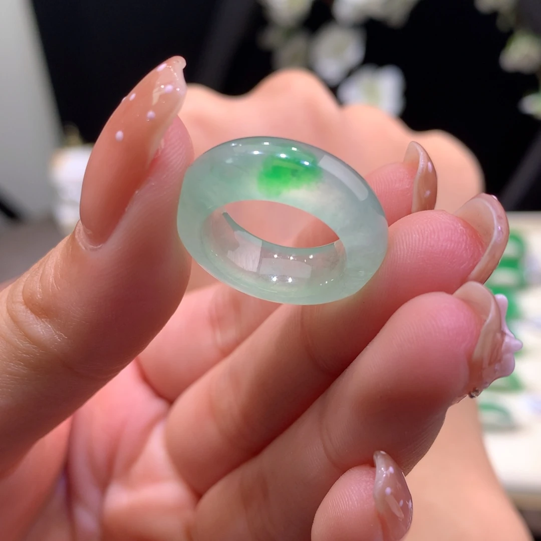 翡翠未镶嵌戒指翡翠