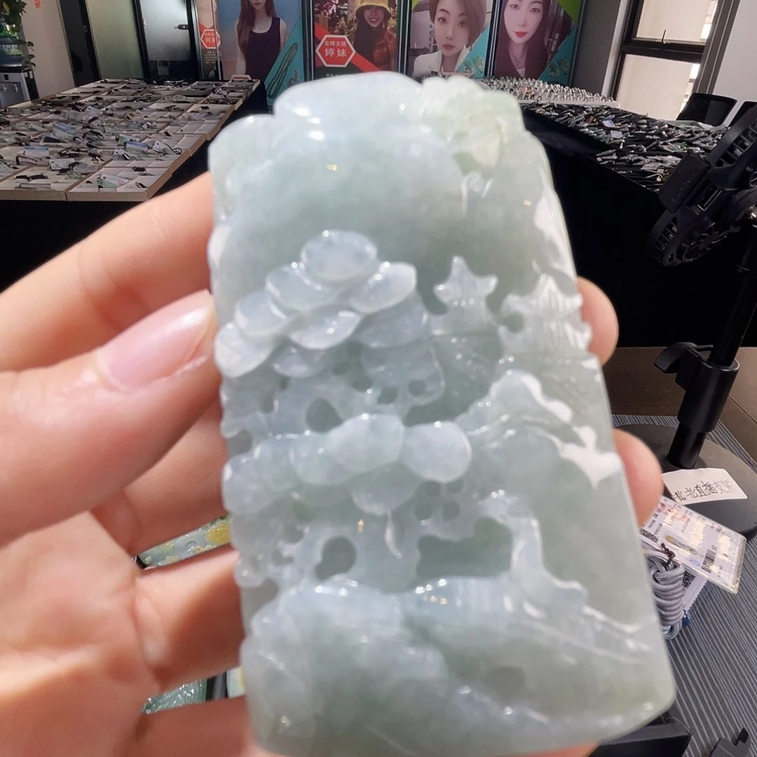 颈饰未镶嵌翡翠一