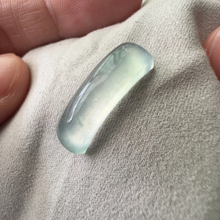 定制翡翠未镶嵌自然光